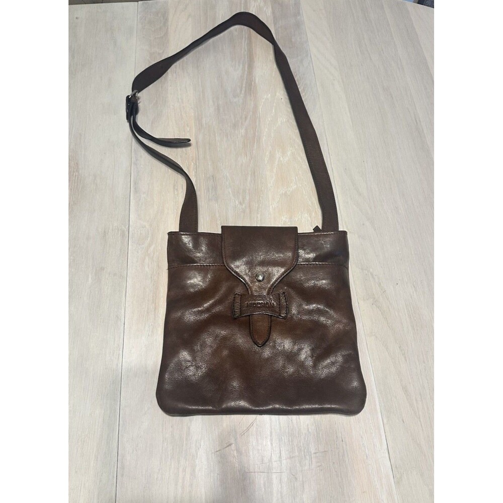 Hot Sign Brown Leather Crossbody Handbag Magnetic Flap Silver Hardware 11 in